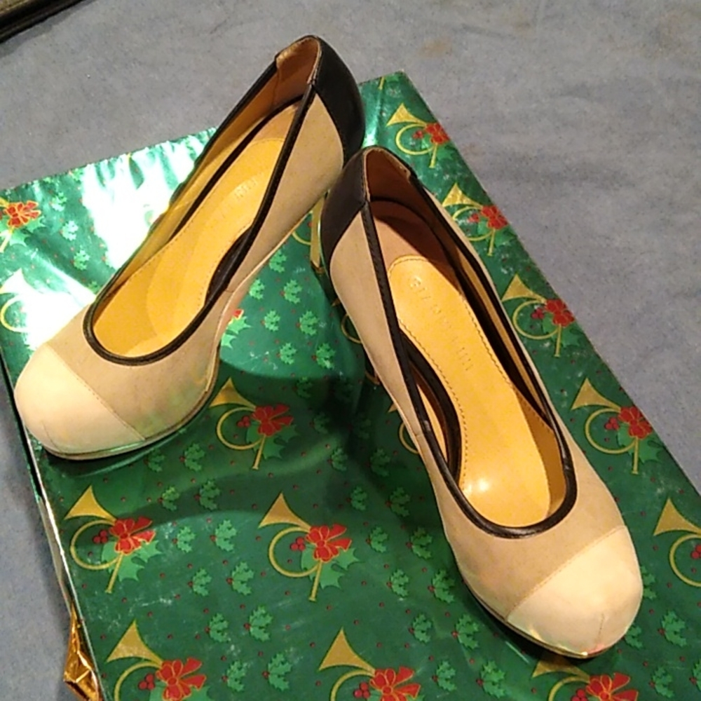 Gianni Bini size 6.5 beautiful suede & leather platform shoes